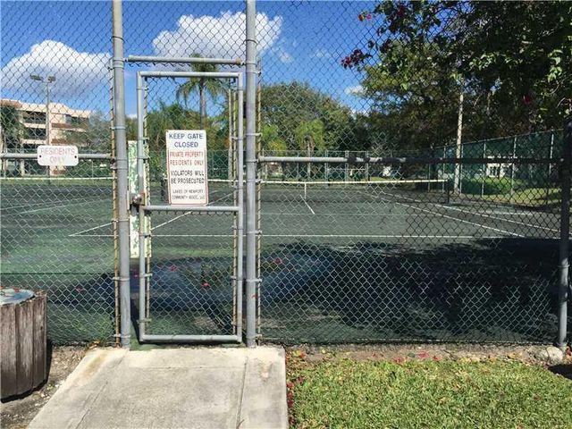 7500 NW 1st Court 102-3, Plantation, FL 33317