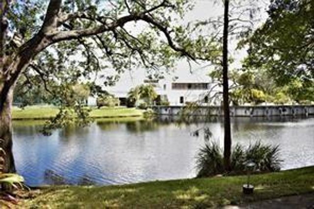 7500 NW 1st Court 102-3, Plantation, FL 33317