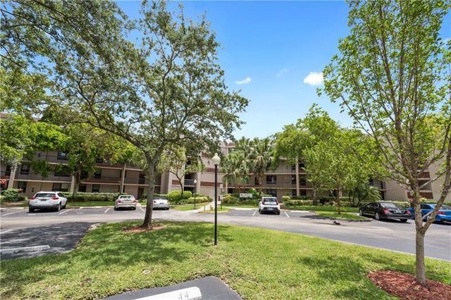 7500 NW 1st Court 102-3, Plantation, FL 33317