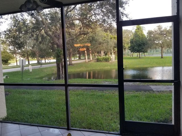 7500 NW 1st Court 102-3, Plantation, FL 33317