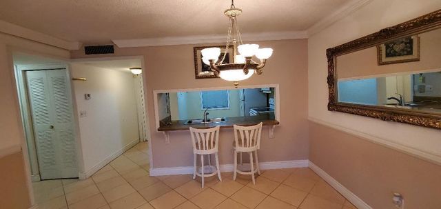 7500 NW 1st Court 102-3, Plantation, FL 33317
