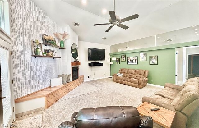 631 Pleasant Street, East Liverpool, OH 43920