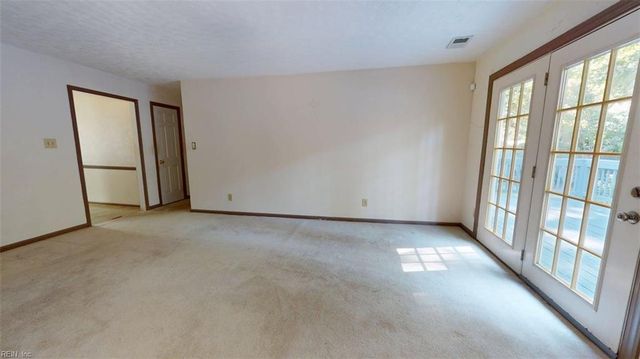 714 Galahad DR, Newport News, VA 23608