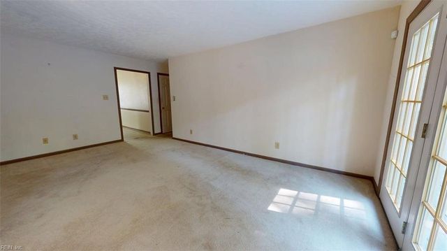 714 Galahad DR, Newport News, VA 23608