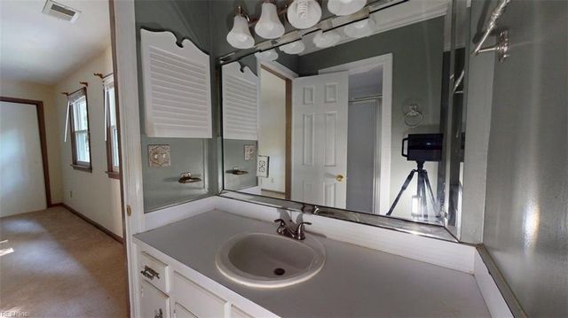 714 Galahad DR, Newport News, VA 23608