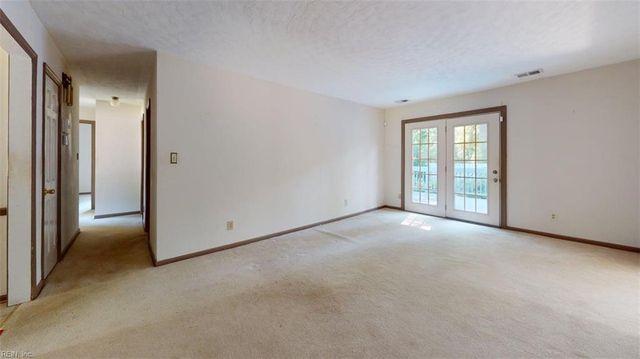 714 Galahad DR, Newport News, VA 23608