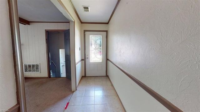 714 Galahad DR, Newport News, VA 23608