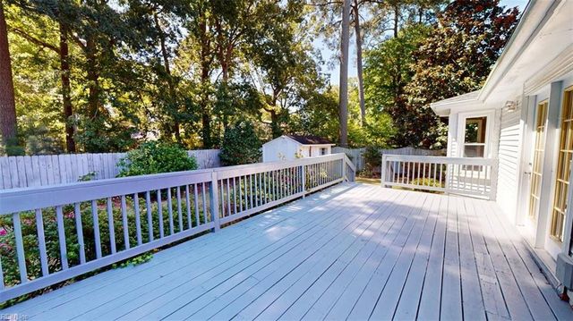 714 Galahad DR, Newport News, VA 23608