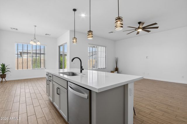 22642 E ROUNDUP Way, Queen Creek, AZ 85142