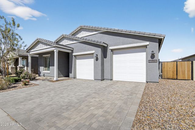 22642 E ROUNDUP Way, Queen Creek, AZ 85142