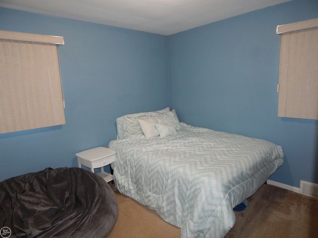27200 Larchmont Street, Saint Clair Shores, MI 48081