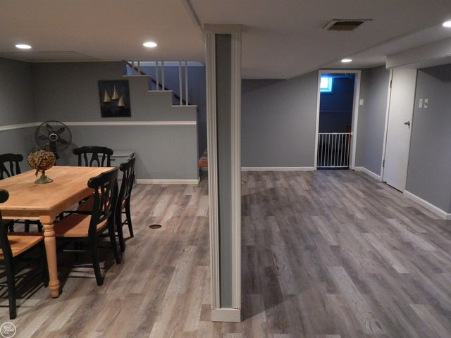 27200 Larchmont Street, Saint Clair Shores, MI 48081