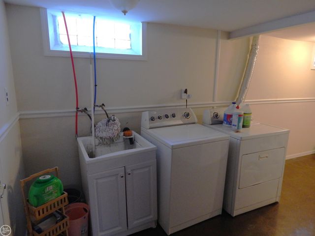 27200 Larchmont Street, Saint Clair Shores, MI 48081
