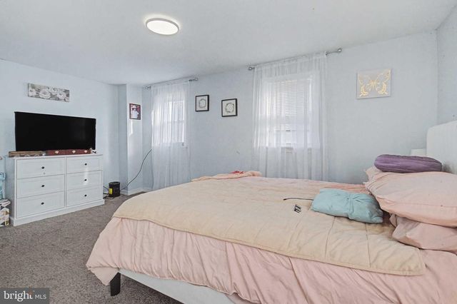 800 N MULLICA HILL RD, Mullica Hill, NJ 08062