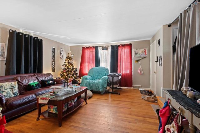 1312 S RIVERDALE DRIVE, Appleton, WI 54914