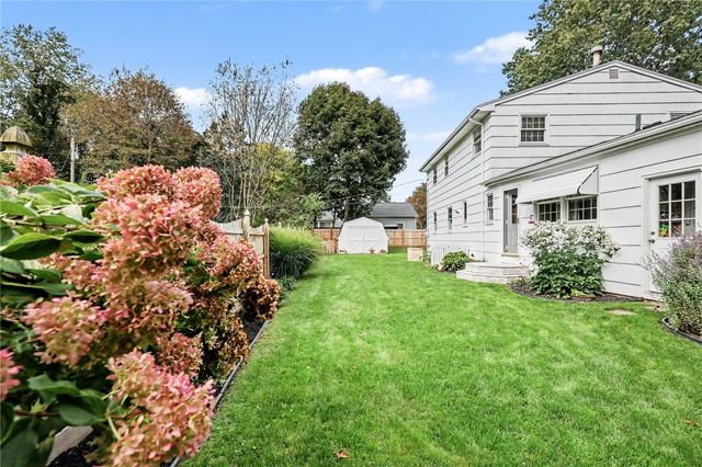 277 Country Shire Drive, Greece, NY 14626