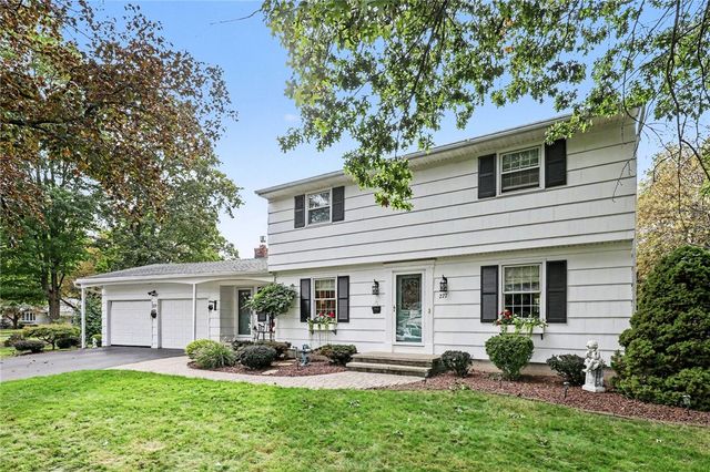 277 Country Shire Drive, Greece, NY 14626