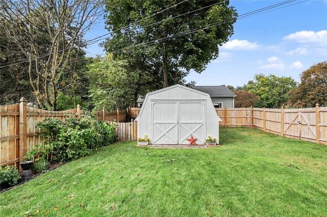 277 Country Shire Drive, Greece, NY 14626