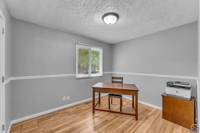 2830 SW Indian Trail, Topeka, KS 66614