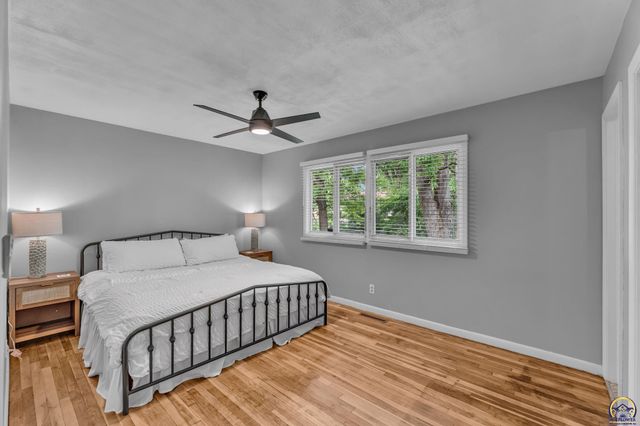 2830 SW Indian Trail, Topeka, KS 66614