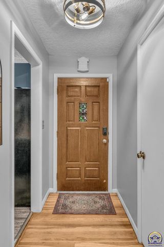 2830 SW Indian Trail, Topeka, KS 66614