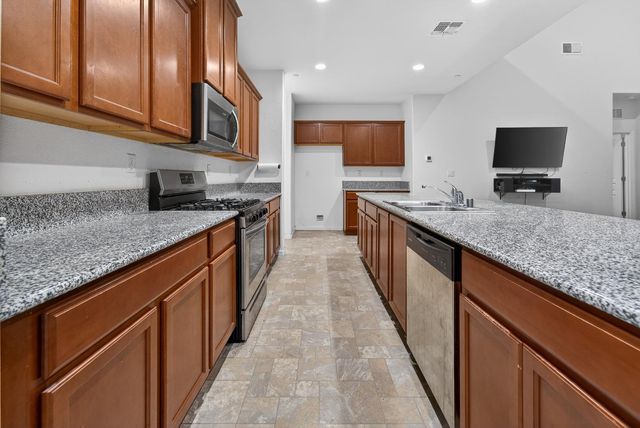 4910 E Alexander Ave, Fresno, CA 93725