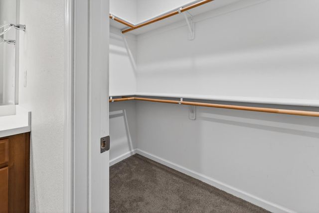 4910 E Alexander Ave, Fresno, CA 93725