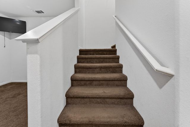 4910 E Alexander Ave, Fresno, CA 93725