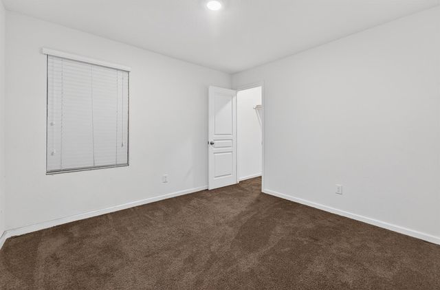 4910 E Alexander Ave, Fresno, CA 93725