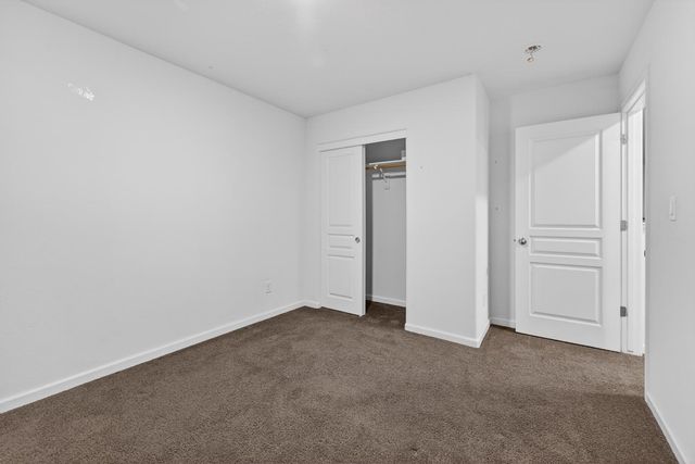 4910 E Alexander Ave, Fresno, CA 93725