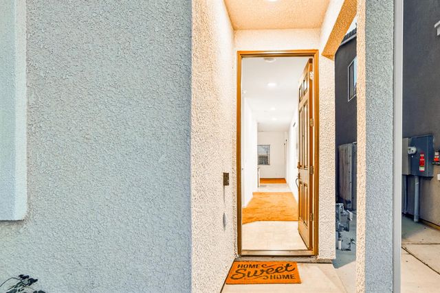 4910 E Alexander Ave, Fresno, CA 93725