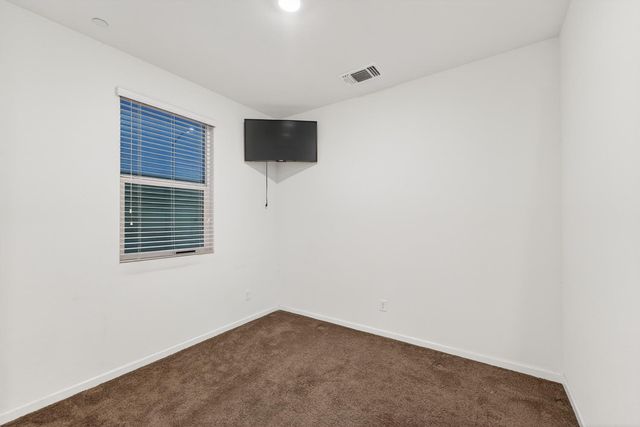 4910 E Alexander Ave, Fresno, CA 93725