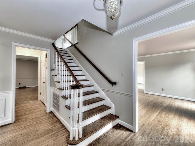 1401 Heatherloch Drive, Gastonia, NC 28054