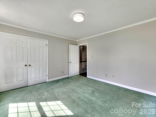 1401 Heatherloch Drive, Gastonia, NC 28054