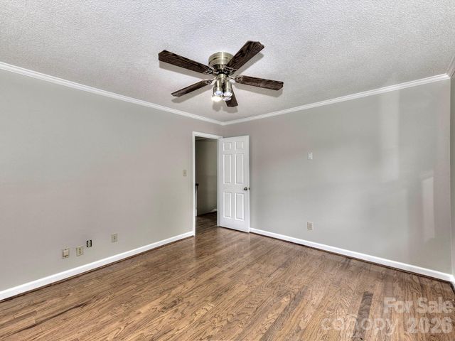1401 Heatherloch Drive, Gastonia, NC 28054