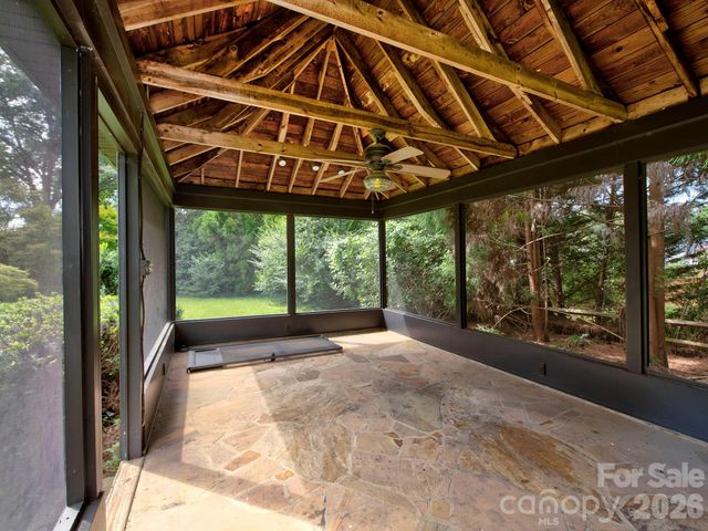 1401 Heatherloch Drive, Gastonia, NC 28054