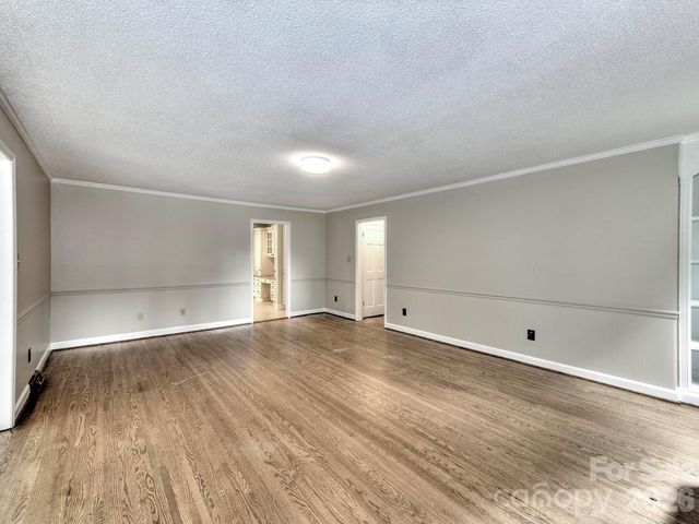 1401 Heatherloch Drive, Gastonia, NC 28054
