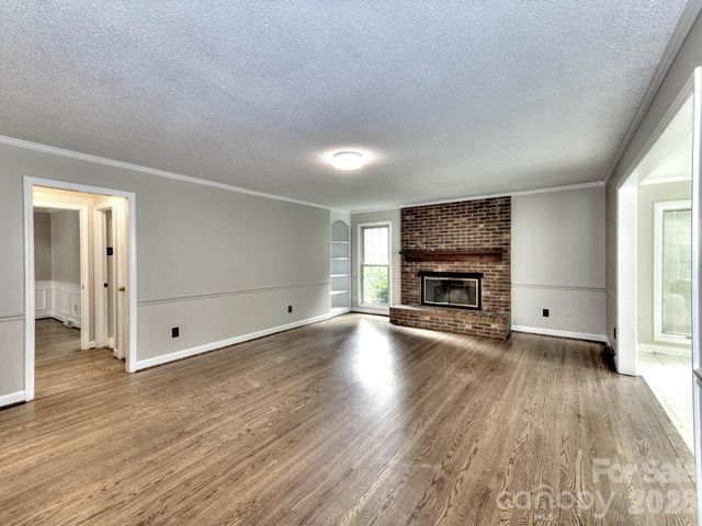 1401 Heatherloch Drive, Gastonia, NC 28054