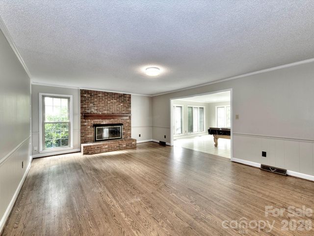 1401 Heatherloch Drive, Gastonia, NC 28054