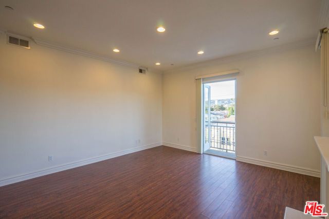 8610 Chalmers Drive 406, Los Angeles, CA 90035