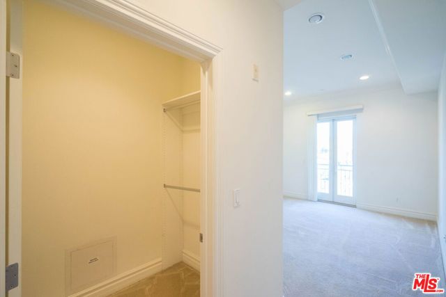 8610 Chalmers Drive 406, Los Angeles, CA 90035