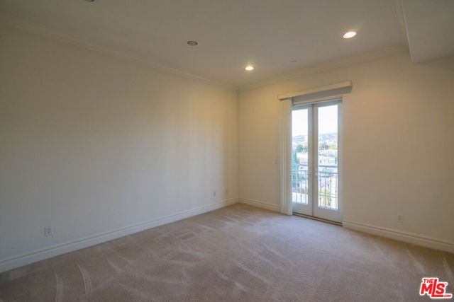 8610 Chalmers Drive 406, Los Angeles, CA 90035