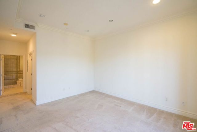 8610 Chalmers Drive 406, Los Angeles, CA 90035