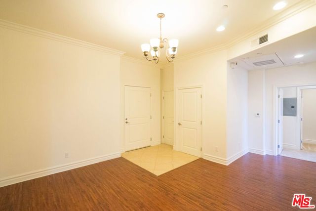 8610 Chalmers Drive 406, Los Angeles, CA 90035