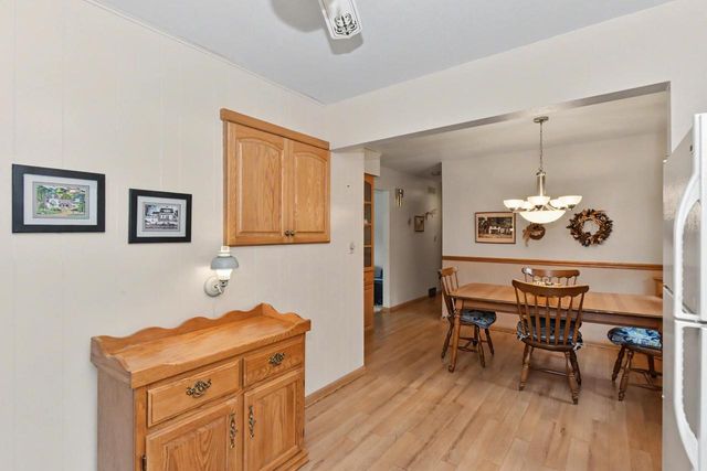 895 Copenhill DRIVE, Waukesha, WI 53186