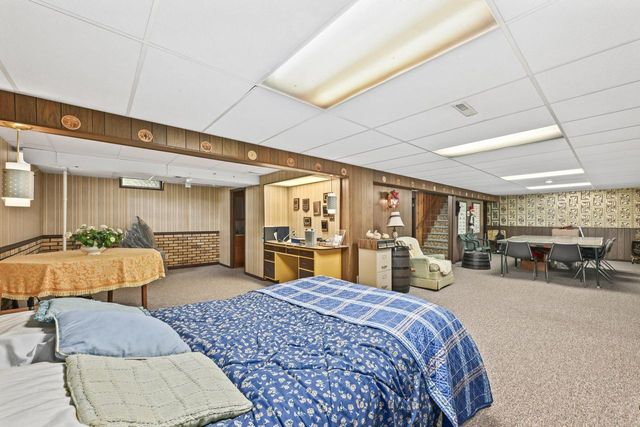 895 Copenhill DRIVE, Waukesha, WI 53186