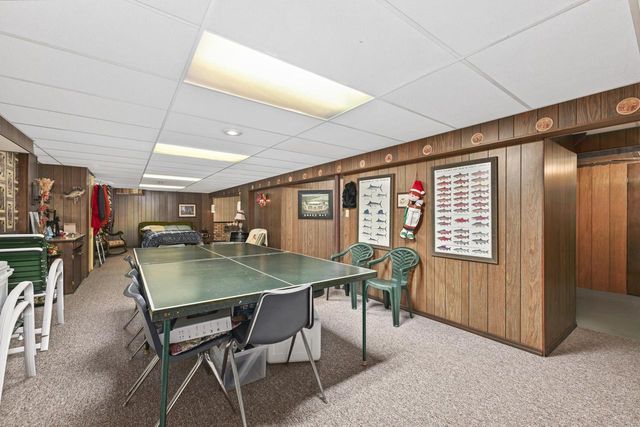 895 Copenhill DRIVE, Waukesha, WI 53186
