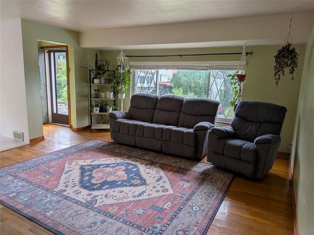 175 7th Street Ext., New Kensington, PA 15068