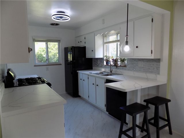 175 7th Street Ext., New Kensington, PA 15068