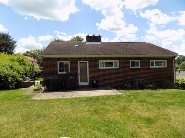 175 7th Street Ext., New Kensington, PA 15068